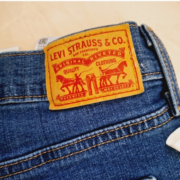 /Levi's 31 Mid Length Essential Denim Blue Jean Shorts SZ 31 - Picture 2 of 8